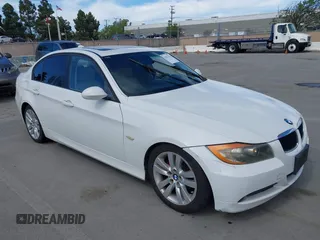 2006 BMW 3 Series 325i with VIN WBAVB13546K000753, listed as a IAAI auction lot 42021232 with 325,298 mi miles and . Bid and sale history available at carsss.com. Image 1.