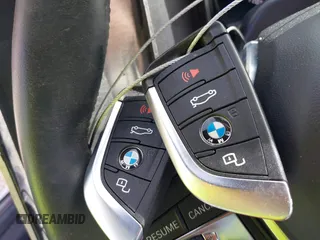 2022 BMW 3 Series 330i z VIN 3MW5R1J01N8C72194, wystawiony jako IAAI lot #41833596 z przebiegiem 24 296 mil mil oraz . Historia ofert i sprzedaży dostępna na DreamBid. Obrazek 11.