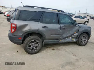 2022 Ford Bronco Sport Badlands z VIN 3FMCR9D96NRD40661, wystawiony jako Copart lot #47756265 z przebiegiem 26 523 mil mil oraz Szkody całkowita. Historia ofert i sprzedaży dostępna na DreamBid. Obrazek 3.