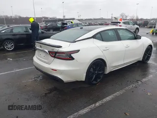 2020 Nissan Maxima SR with VIN 1N4AA6EV1LC373694, listed as a IAAI auction lot 41732550 with 80,453 mi miles and . Bid and sale history available at carsss.com. Image 4.