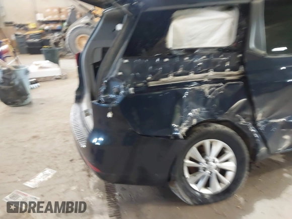 2016 Kia Sedona LX with VIN KNDMB5C10G6161548, listed as a IAAI auction lot 41957535 with 130,228 mi miles and . Bid and sale history available at DreamBid. Image 6.