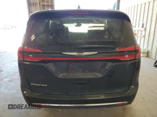 2022 Chrysler Pacifica Touring L with VIN 2C4RC1BG3NR195099, listed as a Copart auction lot 54214885 with 69,039 mi miles and Salvage title. Bid and sale history available at DreamBid. Image 6.