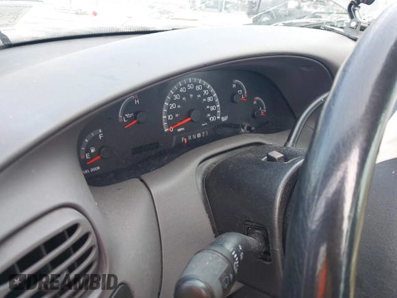 2003 Ford F-150 XL с VIN 2FTRF172X3CA60139, выставлен на аукционе IAAI как лот 41608378 с пробегом 81 965 миль миль и . История ставок и продаж доступна на DreamBid. Изображение 15.
