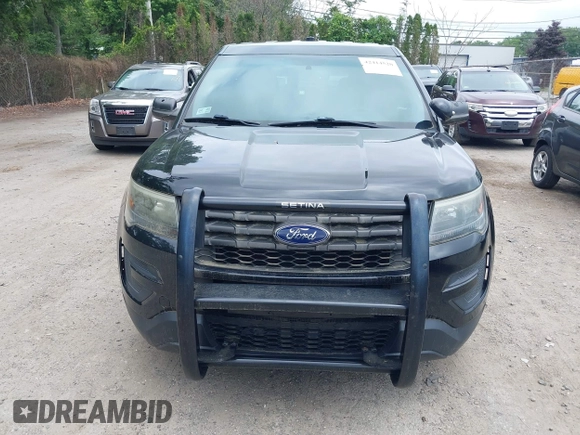 2017 Ford Police Interceptor Utility z VIN 1FM5K8AR8HGA37503, wystawiony jako IAAI lot #42414520 z przebiegiem 107 551 mil mil oraz . Historia ofert i sprzedaży dostępna na DreamBid. Obrazek 6.