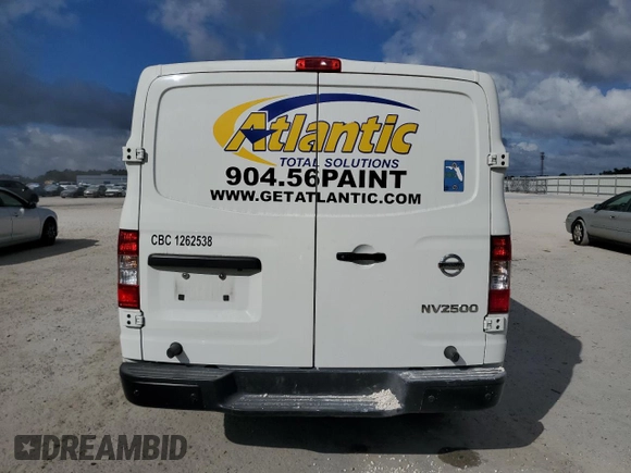 2021 Nissan NV Cargo SV z VIN 1N6BF0KY0MN809580, wystawiony jako Copart lot #78304714 z przebiegiem 61 689 mil mil oraz Szkoda całkowita • Salvage title. Historia ofert i sprzedaży dostępna na DreamBid. Obrazek 6.