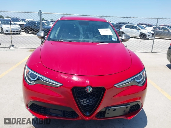 2018 Alfa Romeo Stelvio z VIN ZASFAKAN8J7B64173, wystawiony jako IAAI lot #42355202 z przebiegiem 111 698 mil mil oraz . Historia ofert i sprzedaży dostępna na DreamBid. Obrazek 12.