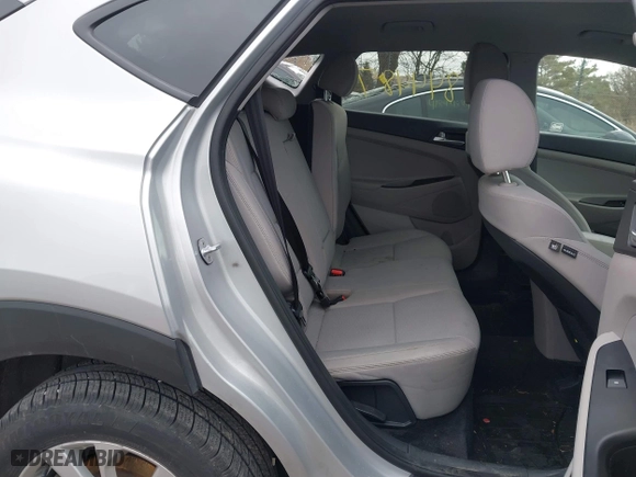 2019 Hyundai Tucson SE with VIN KM8J23A46KU902032, listed as a IAAI auction lot 41844487 with 77,762 mi miles. Bid and sale history available at carsss.com. Image 8.