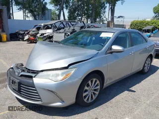 2015 Toyota Camry XLE z VIN 4T1BF1FK6FU068788, wystawiony jako IAAI lot #42380819 z przebiegiem 173 395 mil mil oraz . Historia ofert i sprzedaży dostępna na DreamBid. Obrazek 2.