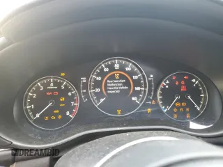 2024 Mazda 3 S Carbon Edition z VIN JM1BPBLM5R1709674, wystawiony jako Copart lot #62645125 z przebiegiem Nie podano mil oraz Nie do naprawy • Non repairable. Historia ofert i sprzedaży dostępna na DreamBid. Obrazek 9.