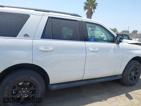 2023 Ford Expedition Timberline with VIN 1FMJU1RGXPEA34504, listed as a IAAI auction lot 42583531 with 18,986 mi miles and . Bid and sale history available at DreamBid. Image 14.