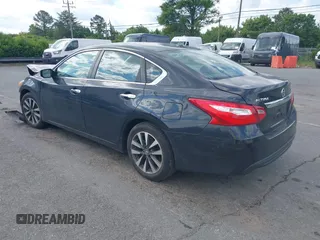 2017 Nissan Altima SL z VIN 1N4AL3AP0HC112371, wystawiony jako IAAI lot #42185520 z przebiegiem 97 781 mil mil oraz . Historia ofert i sprzedaży dostępna na DreamBid. Obrazek 3.