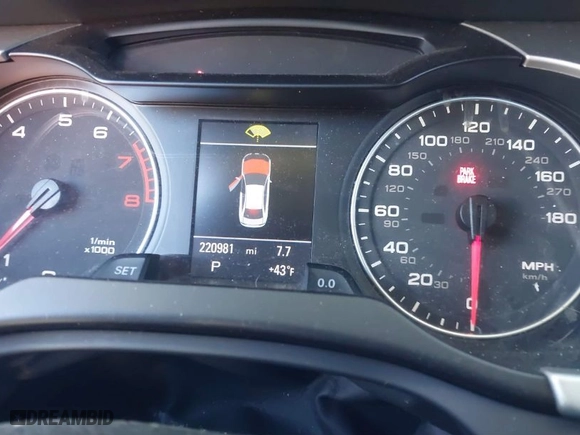 2010 Audi A4 2.0T Premium Plus with VIN WAUFFAFL1AN038872, listed as a IAAI auction lot 41295934 with 220,981 mi miles. Bid and sale history available at carsss.com. Image 7.