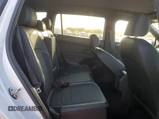 2024 Volkswagen Tiguan SEL R-Line с VIN 3VV4B7AX3RM141897, выставлен на аукционе Copart как лот 52227155 с пробегом 12 988 миль миль и Списание • Salvage title. История ставок и продаж доступна на DreamBid. Изображение 11.