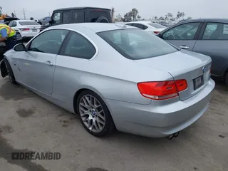 2008 BMW 3 Series 328i z VIN WBAWV13508P119840, wystawiony jako IAAI lot #42171550 z przebiegiem 123 886 mil mil oraz . Historia ofert i sprzedaży dostępna na DreamBid. Obrazek 3.