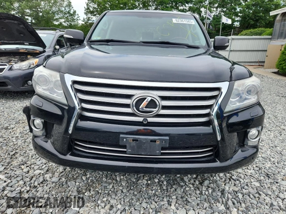 2013 Lexus LX 570 with VIN JTJHY7AX8D4086816, listed as a Copart auction lot 62361585 with Not provided miles and Clean title. Bid and sale history available at DreamBid. Image 5.