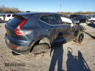 2022 Volvo XC40 Inscription with VIN YV4AC2HL9N2736059, listed as a Copart auction lot 83705934 with 0 mi miles and Salvage Title. Bid and sale history available at carsss.com. Image 3.