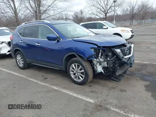 2018 Nissan Rogue SV z VIN KNMAT2MV3JP608181, wystawiony jako IAAI lot #41706177 z przebiegiem 102 556 mil mil oraz . Historia ofert i sprzedaży dostępna na DreamBid. Obrazek 1.