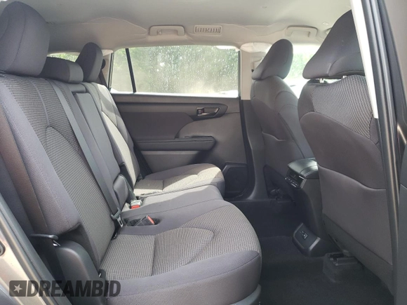 2024 Toyota Highlander LE with VIN 5TDKDRAH7RS529302, listed as a Copart auction lot 56236155 with 6,474 mi miles and Salvage title. Bid and sale history available at DreamBid. Image 11.