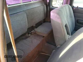 1989 Toyota Pickup с VIN JT4RN13P2K0004383, выставлен на аукционе Copart как лот 46108785 с пробегом 241 850 миль миль и Списание • Salvage title. История ставок и продаж доступна на DreamBid. Изображение 10.