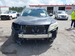 2014 Nissan Pathfinder SV with VIN 5N1AR2MN6EC725132, listed as a IAAI auction lot 41961293 with 159,456 mi miles. Bid and sale history available at carsss.com. Image 6.