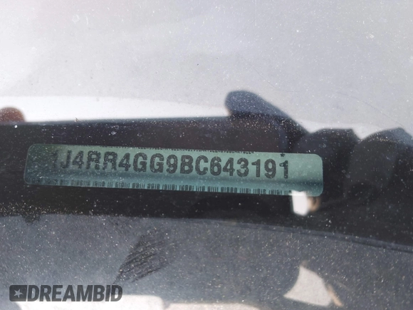 2011 Jeep Grand Cherokee Laredo with VIN 1J4RR4GG9BC643191, listed as a IAAI auction lot 42404547 with Not provided miles and . Bid and sale history available at DreamBid. Image 11.