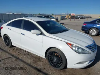 2013 Hyundai Sonata Limited with VIN 5NPEC4AB4DH759523, listed as a IAAI auction lot 42011928 with 190,419 mi miles and . Bid and sale history available at carsss.com. Image 1.