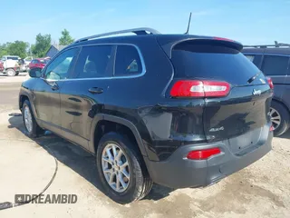 2016 Jeep Cherokee Latitude with VIN 1C4PJMCS2GW371653, listed as a IAAI auction lot 42557746 with 66,282 mi miles and . Bid and sale history available at DreamBid. Image 3.