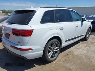 2018 Audi Q7 Prestige with VIN WA1VAAF74JD036128, listed as a IAAI auction lot 42038586 with 96,167 mi miles and . Bid and sale history available at DreamBid. Image 4.