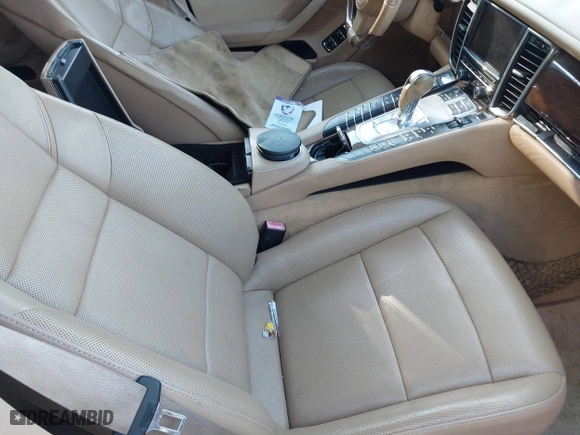 2010 Porsche Panamera S with VIN WP0AB2A70AL061547, listed as a IAAI auction lot 40972962 with 148,139 mi miles. Bid and sale history available at carsss.com. Image 5.