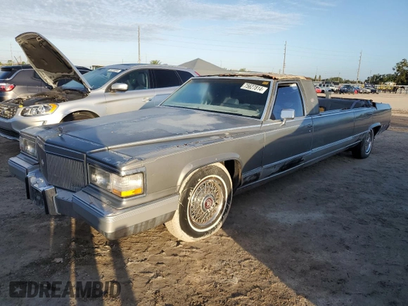 1990 Cadillac Brougham z VIN 1G6DW5472LR711206, wystawiony jako Copart lot #75627814 z przebiegiem Nie podano mil oraz Nie do naprawy. Historia ofert i sprzedaży dostępna na DreamBid. Obrazek 1.