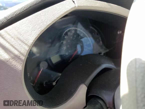2014 Toyota Sienna LE AAS with VIN 5TDKK3DC4ES522918, listed as a Copart auction lot 51827245 with Not Provided miles and Salvage Title. Bid and sale history available at DreamBid. Image 9.