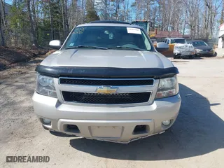 2007 Chevrolet Avalanche LTZ with VIN 3GNFK12357G123484, listed as a IAAI auction lot 41881886 with 181,223 mi miles. Bid and sale history available at carsss.com. Image 13.