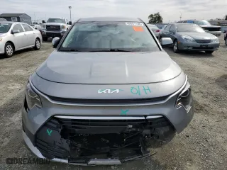 2023 Kia Niro LX with VIN KNDCP3LE6P5081925, listed as a Copart auction lot 49551135 with 94,854 mi miles and Salvage Title. Bid and sale history available at carsss.com. Image 5.
