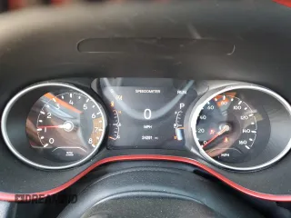 2020 Jeep Compass Trailhawk z VIN 3C4NJDDB1LT221636, wystawiony jako Copart lot #65008835 z przebiegiem 24 291 mil mil oraz Szkoda całkowita • Salvage title. Historia ofert i sprzedaży dostępna na DreamBid. Obrazek 9.