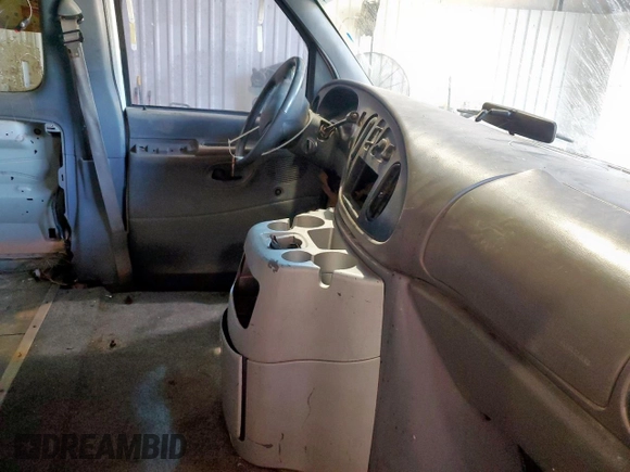 2001 Ford Econoline Passenger XL with VIN 1FBSS31LX1HA03315, listed as a Copart auction lot 65772875 with 108,184 mi miles and Clean title. Bid and sale history available at DreamBid. Image 11.
