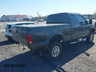 2005 Ford F-250 XL with VIN 1FTSX21595EB51715, listed as a IAAI auction lot 42002335 with 101,833 mi miles and . Bid and sale history available at DreamBid. Image 4.