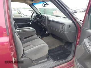 2005 Chevrolet Silverado 1500 LS with VIN 2GCEC13T651184686, listed as a IAAI auction lot 42169598 with 239,054 mi miles and . Bid and sale history available at DreamBid. Image 5.