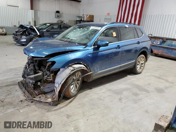 2018 Volkswagen Tiguan SEL with VIN 3VV3B7AX7JM055203, listed as a Copart auction lot 51358485 with 61,352 mi miles and Salvage Title. Bid and sale history available at DreamBid. Image 1.