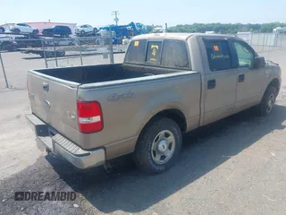 2004 Ford F-150 XLT z VIN 1FTRW14W74KC85445, wystawiony jako IAAI lot #42693062 z przebiegiem Nie podano mil oraz . Historia ofert i sprzedaży dostępna na DreamBid. Obrazek 4.