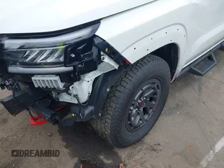 2025 Nissan Frontier SV с VIN 1N6ED1EJ8SN610734, выставлен на аукционе IAAI как лот 42210100 с пробегом 8 465 миль миль и . История ставок и продаж доступна на DreamBid. Изображение 19.