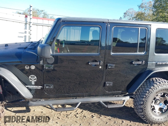 2008 Jeep Wrangler Unlimited X с VIN 1J4GA39178L652983, выставлен на аукционе IAAI как лот 40803698 с пробегом 114 012 миль миль и . История ставок и продаж доступна на DreamBid. Изображение 15.