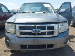2009 Ford Escape XLS with VIN 1FMCU92769KD15656, listed as a IAAI auction lot 42185560 with 110,792 mi miles and . Bid and sale history available at DreamBid. Image 6.