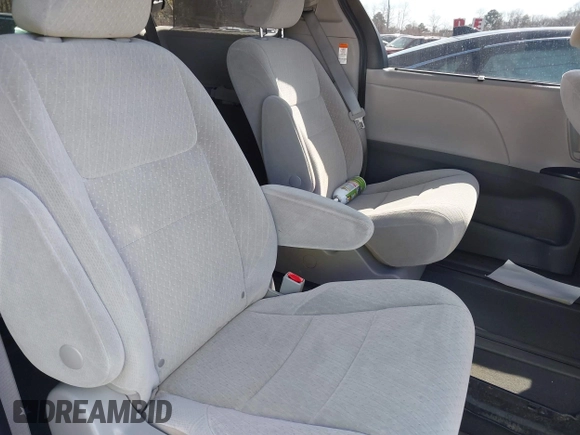 2020 Toyota Sienna LE с VIN 5TDJZ3DC4LS237544, выставлен на аукционе IAAI как лот 41701471 с пробегом 109 133 миль миль и . История ставок и продаж доступна на DreamBid. Изображение 8.
