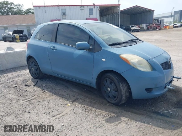 2007 Toyota Yaris z VIN JTDJT923675101502, wystawiony jako IAAI lot #42094488 z przebiegiem 127 971 mil mil oraz . Historia ofert i sprzedaży dostępna na DreamBid. Obrazek 1.