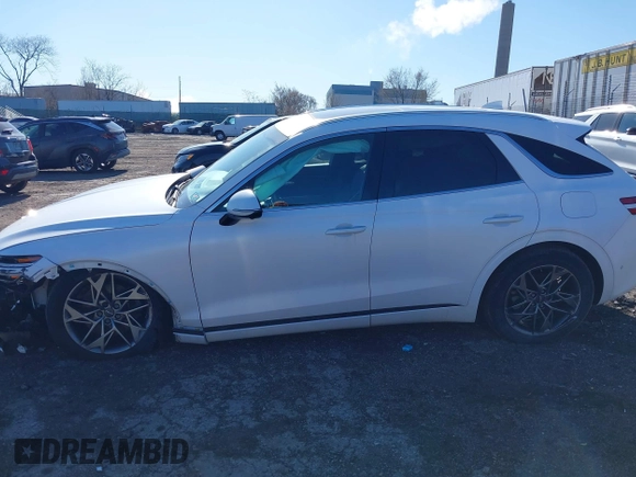 2022 Genesis GV70 2.5T with VIN KMUMADTB5NU051297, listed as a IAAI auction lot 41892642 with 46,421 mi miles and . Bid and sale history available at DreamBid. Image 14.