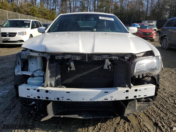 2018 Chrysler 300 with VIN 2C3CCABGXJH266762, listed as a Copart auction lot 44382475 with 114,510 mi miles and Salvage Title. Bid and sale history available at carsss.com. Image 5.