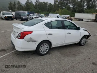 2015 Nissan Versa SV z VIN 3N1CN7AP0FL834609, wystawiony jako Copart lot #55359315 z przebiegiem 112 408 mil mil oraz Szkoda całkowita • Salvage title. Historia ofert i sprzedaży dostępna na DreamBid. Obrazek 3.