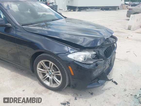 2013 BMW 5 Series 528i xDrive z VIN WBAXH5C57DD111765, wystawiony jako IAAI lot #42293035 z przebiegiem 118 786 mil mil oraz . Historia ofert i sprzedaży dostępna na DreamBid. Obrazek 14.