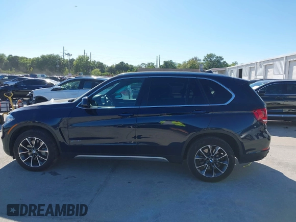 2017 BMW X5 xDrive50i z VIN 5UXKR6C32H0U13751, wystawiony jako IAAI lot #41834968 z przebiegiem 112 155 mil mil oraz . Historia ofert i sprzedaży dostępna na DreamBid. Obrazek 15.