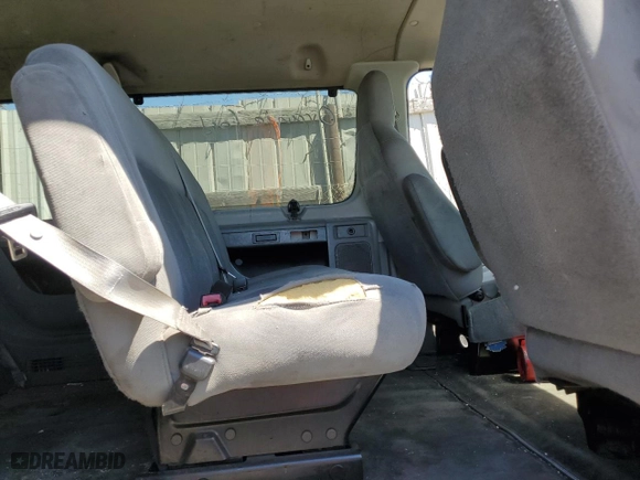 2014 Ford Econoline Wagon XL with VIN 1FBNE3BL9EDA36385, listed as a Copart auction lot 70272914 with 281,855 mi miles and Clean Title. Bid and sale history available at carsss.com. Image 11.